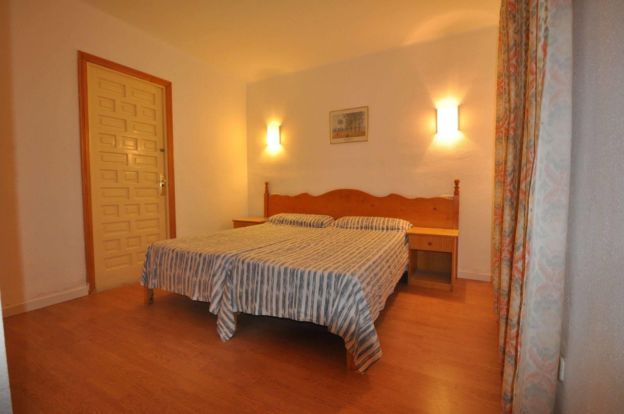 Apartamentos Cala D'Or Park 帕爾馬 外观 照片